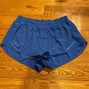Lululemon Hottie Hot Shorts 2.5